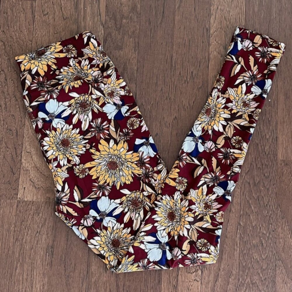 NEW Lularoe OS Floral Black Yellow Pink Blue Flowers on Red One Size Leggings